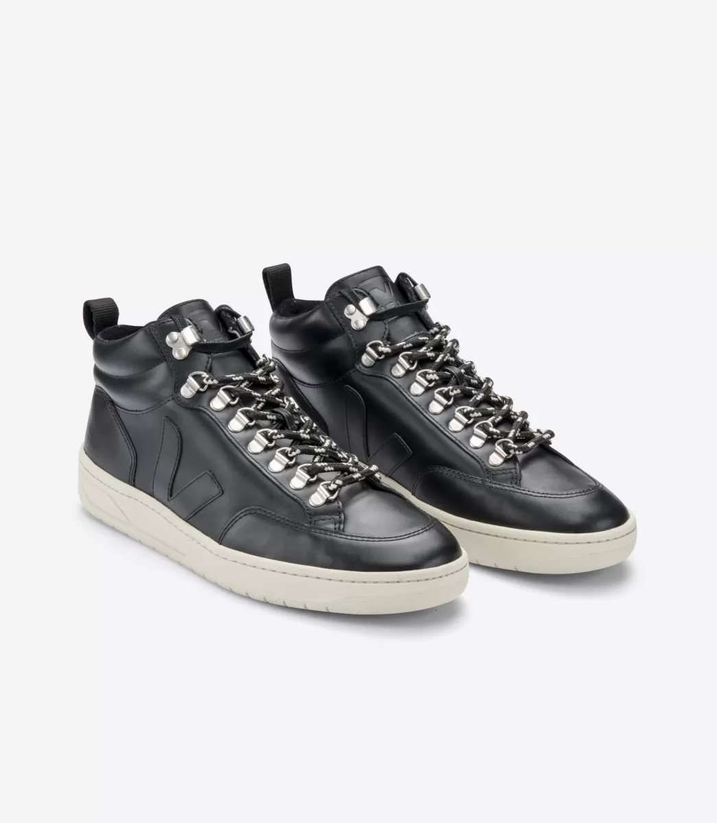 VEJA Adultes<RORAIMA LEATHER BLACK PIERRE SOLE